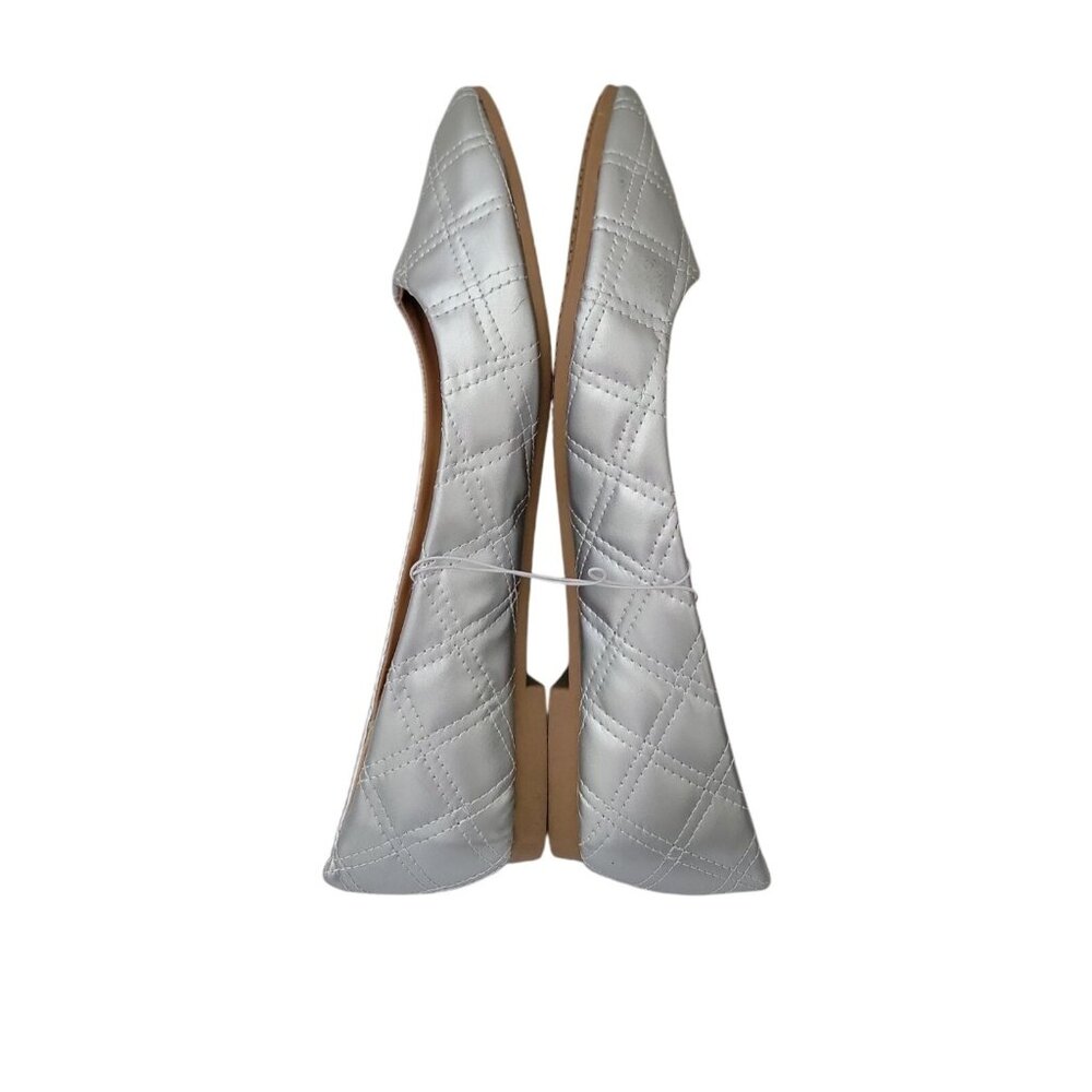 NWT Olivia & Kate Women's Silver Quilted Pointed Toe Ballet Flats Size 8 - Picture 4 of 10